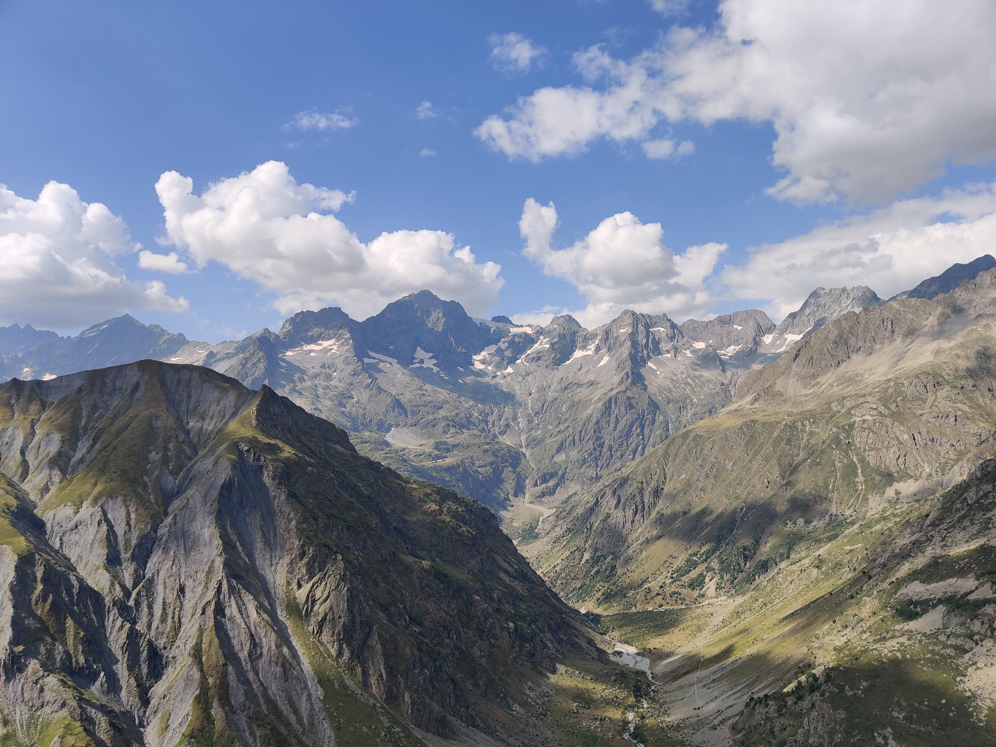 [Description de la photo 1]